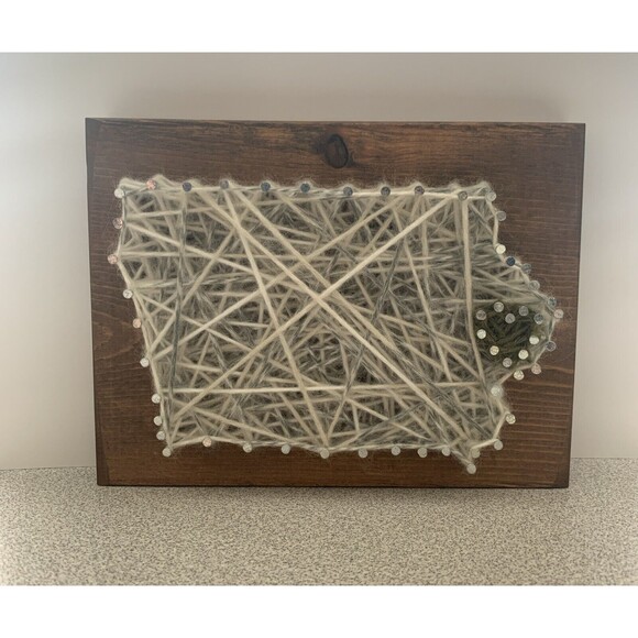 State of Iowa Shaped Nail and String Art Wood Wall Hanging Handmade Decor - Picture 5 of 6